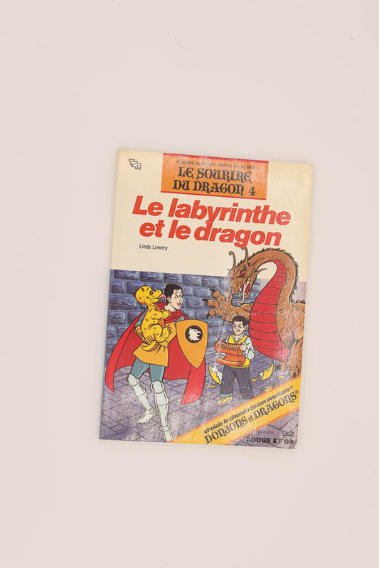 Le labyrinthe et le dragon. 4. French. France